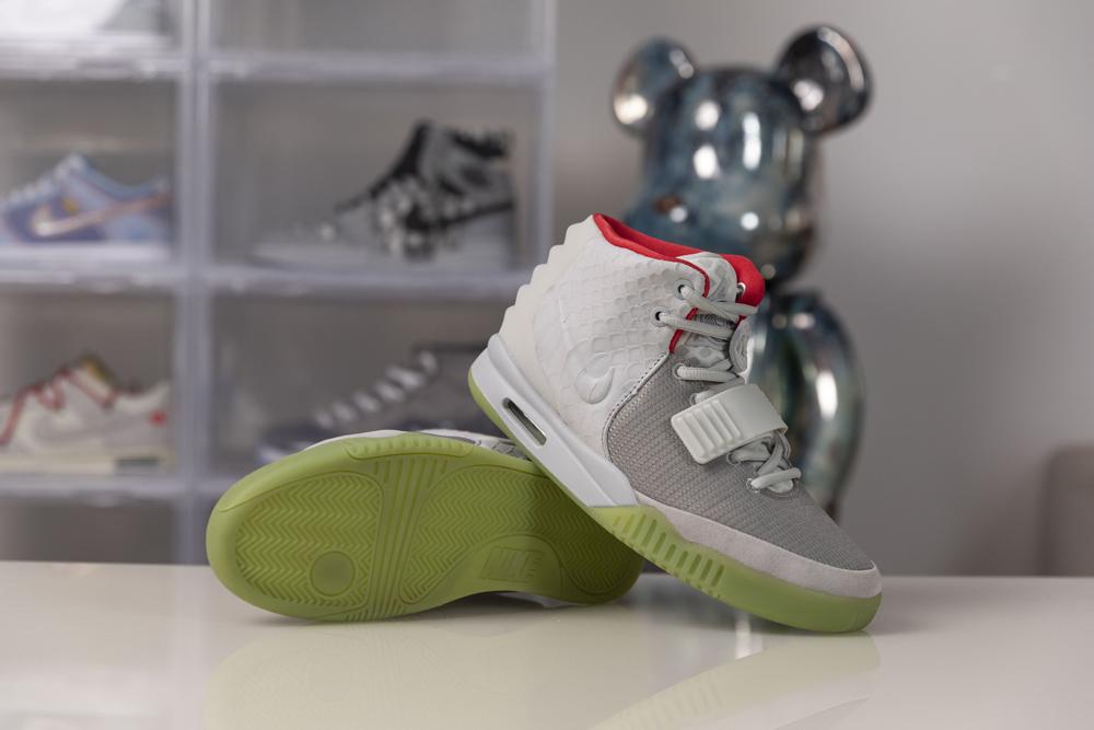 God Air Yeezy 2 Wolf Grey/ Pure Platinum Real materials Limited pairs